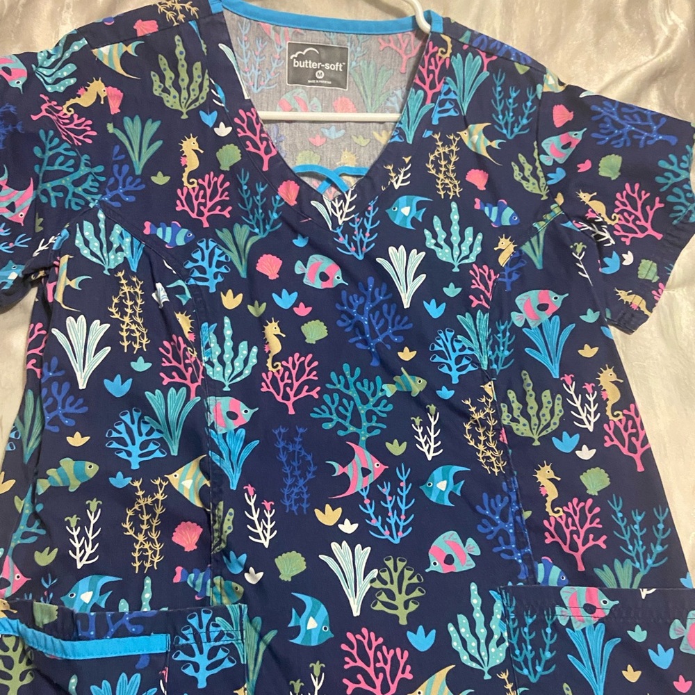 Women’s scrub top- size medium
